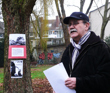 Sprach bei der Mahnwache: Ulrich Sander (VVN-BdA) (Foto: Jochen Vogler)